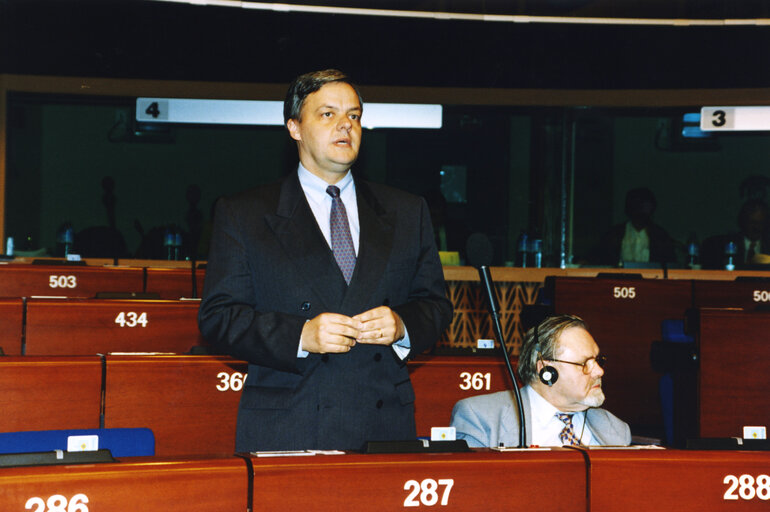 Снимка 8: Christoph KONRAD in plenary session in Strasbourg.