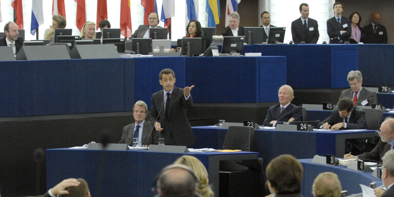 Fotografia 1: Plenary session in Strasbourg - Debate on the outcome of the European Council with French President Nicolas Sarkozy and Commission President Jose Manuel Barroso