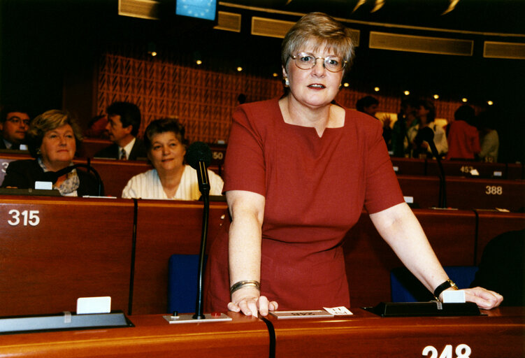 Fotografi 1: Anita Jean POLLACK in plenary session in Strasbourg.