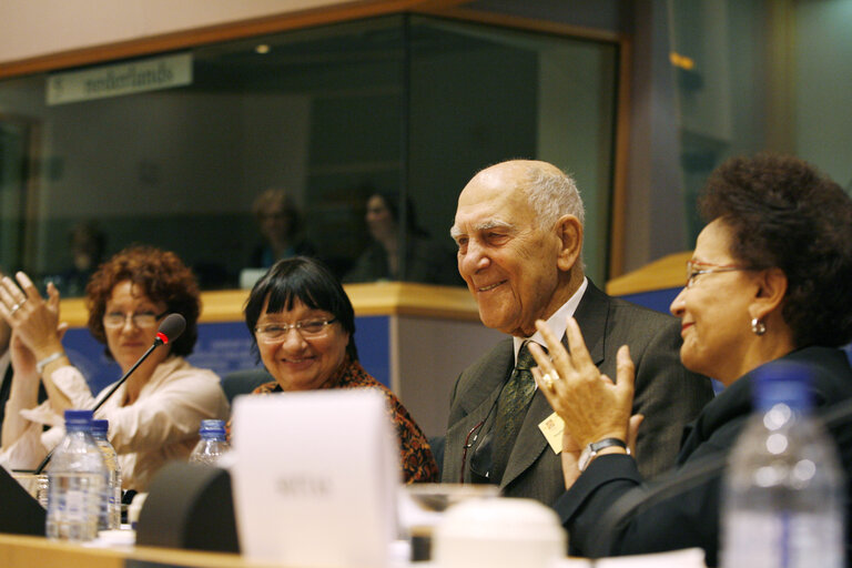 Foto 32: Joint conference of the EP, EC and UN on 60 years of the Universal Declaration of Human Rights: the defenders take the floor.