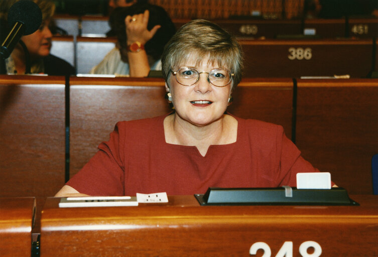 Fotografi 2: Anita Jean POLLACK in plenary session in Strasbourg.