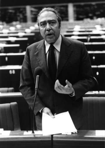 Francois-Xavier ORTOLI, EC Vice-President, attends a plenary session