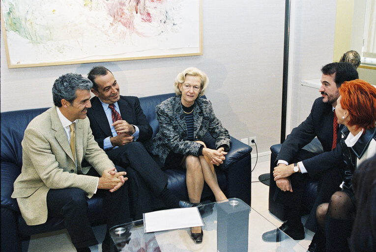 Nicole FONTAINE - EP President meets with MEPs