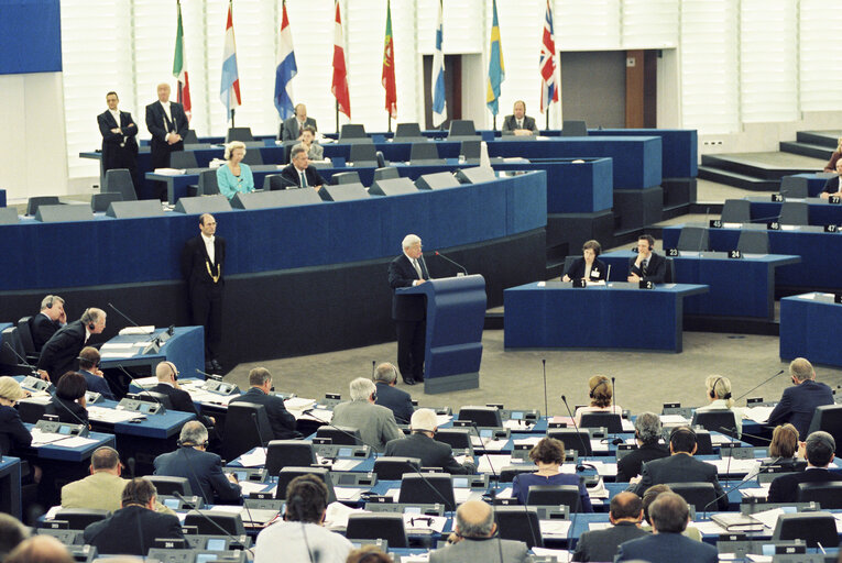 Zdjęcie 11: Plenary session in Strasbourg in May 2000 with President of Slovenia