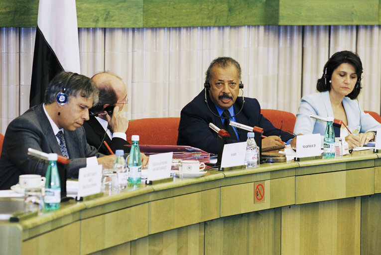 The MEP Michel J.M. DARY and Ahmed AL-HADDAD, head of the Mission of Yeman to the EU during a meetng in Strasbourg in July 2001.