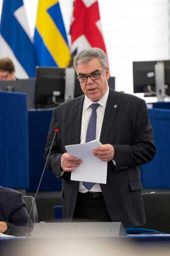 Foto 6: Dimitris KOURKOULAS Deputy Minister of Foreign Affairs in Plenary session week 09 2014 in Strasbourg