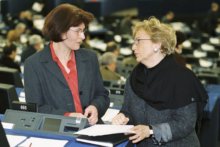 Zdjęcie 6: MEP Renate SOMMER in plenary session in Strasbourg