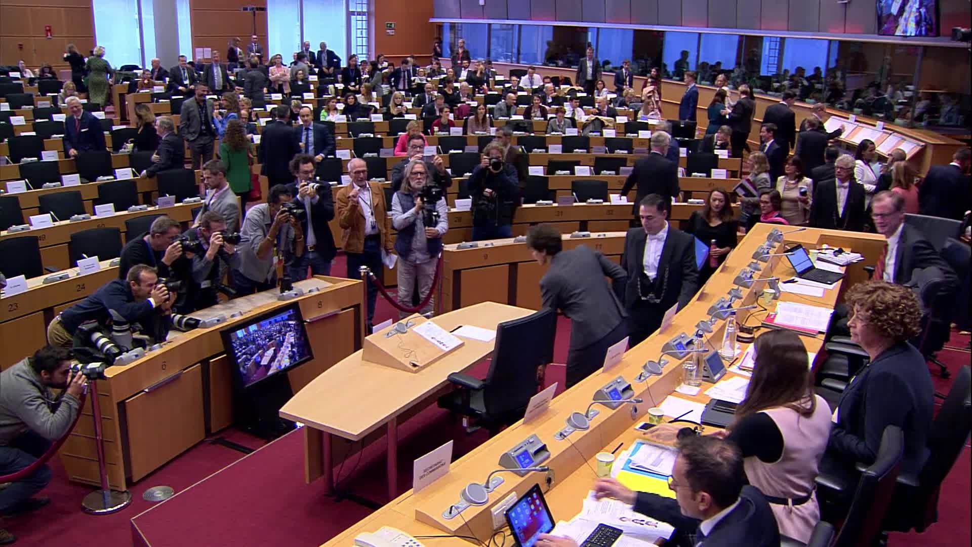 Resumed hearing of Sylvie GOULARD, Commissioner-designate, Internal Market IMCO/ITRE: Ambiance shots of the arrivals and opening by Petra DE SUTTER (Greens/EFA, BE), Chair of IMCO Committee and Adina-Ioana VĂLEAN (EPP, RO), Chair of ITRE Committee