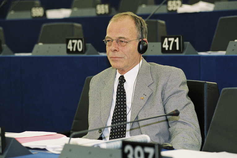 Foto 4: MEP Karsten KNOLLE in plenary Session in Strasbourg in October 2000