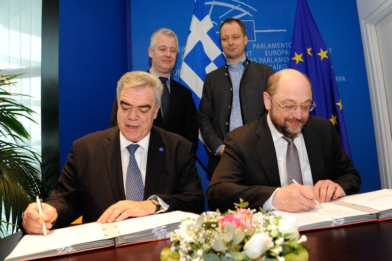 Fotogrāfija 21: EP President at the LEX signing