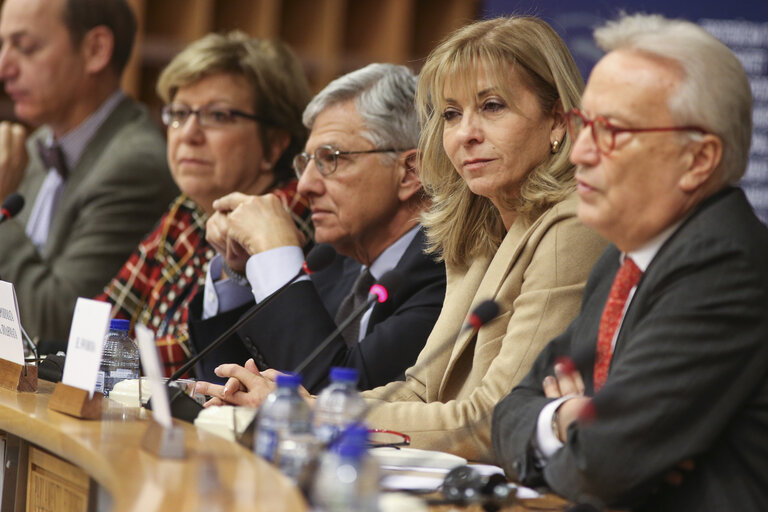 Photo 3: Dialogue Crisis management in Greece and Europe