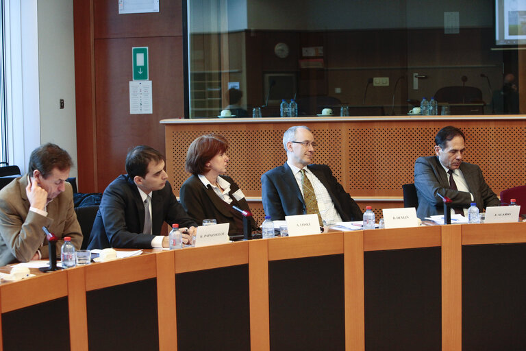 Foto 6: MEP policy dialogue :  Can Energy Competitiveness  drive Europe's future growth