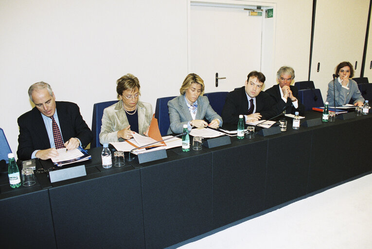 Fotogrāfija 9: Round table on football with UEFA representatives