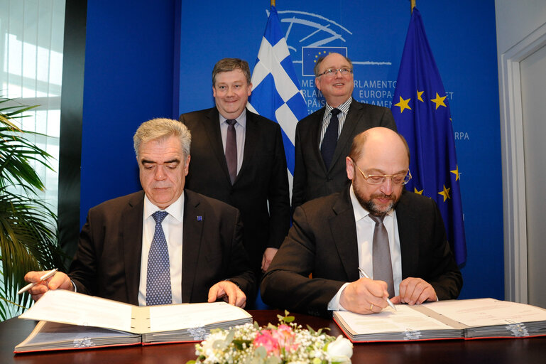 Fotogrāfija 26: EP President at the LEX signing