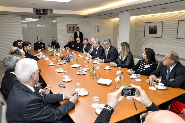 Foto 2: Antonio TAJANI - EP President meets with the delegation carrying the Fiaccola Benedettina di Pace