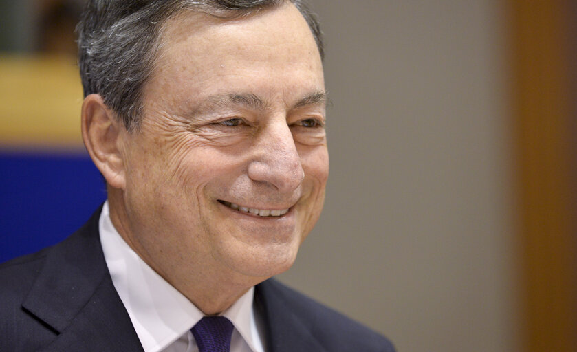 Fotografija 11: Committee on Economic and Monetary Affairs (ECON).Monetary Dialogue with Mario DRAGHI, President of the ECB