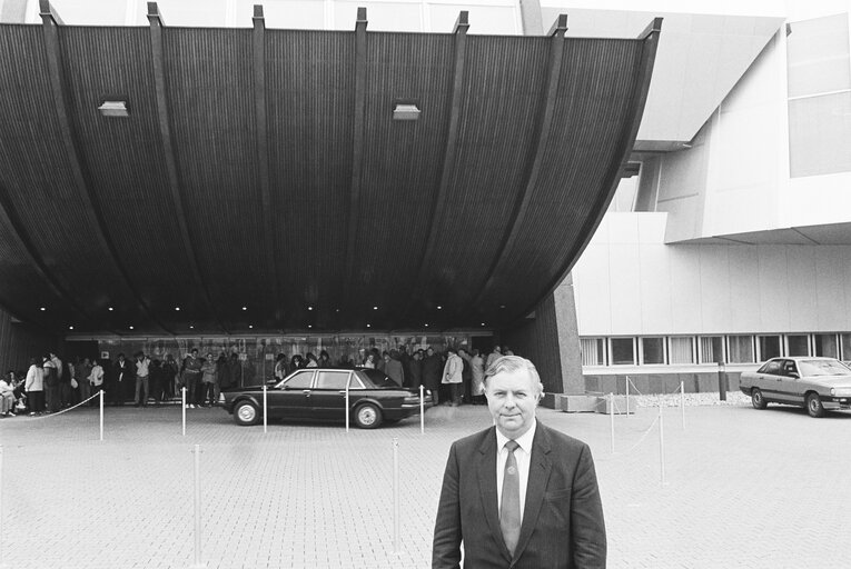 Valokuva 1: Michael ELLIOTT MEP at the EP in Strasbourg in November 1985