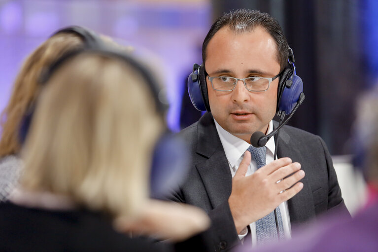 Fotografie 11: EURANET Citizen's corner - Radio debate