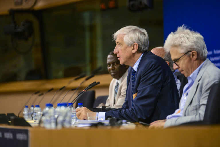 Fotografija 4: Press conference on ' Slavery and torture in Mauritania; two struggles in the 21st century '