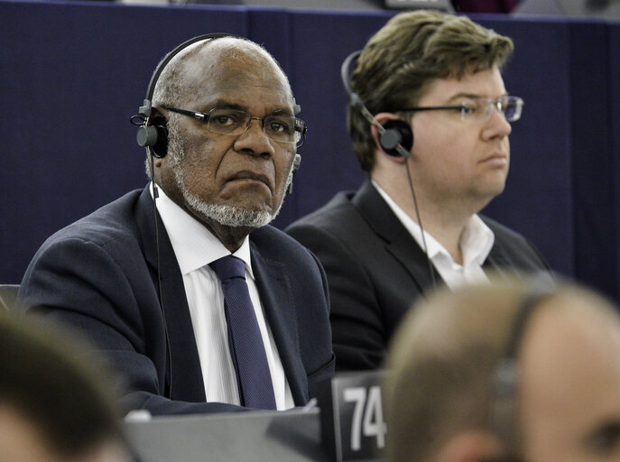 Foto 3: Maurice PONGA in plenary session week 7 2017 in Strasbourg