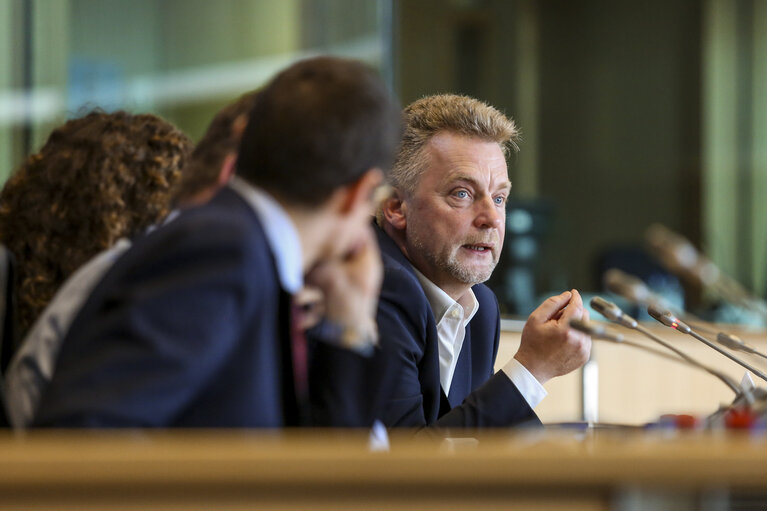 Privacy Platform ‘ Targeted Surveillance : can security and privacy be reconciled ? ’