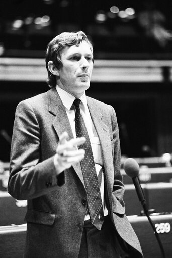 Fritz GAUTIER MEP speaks during a plenary session in Strasbourg in November 1985.