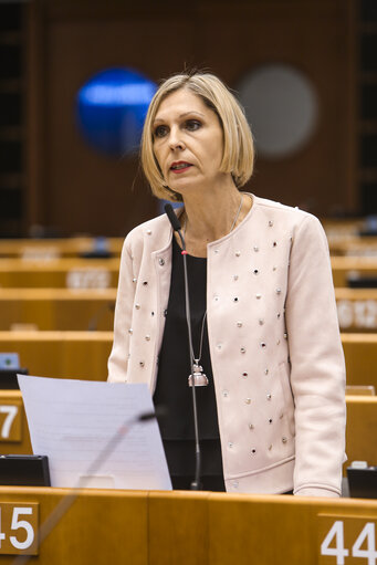 Fotografie 1: Plenary session - Week 17 2017 in BrusselsVOTES followed by explanations of votes