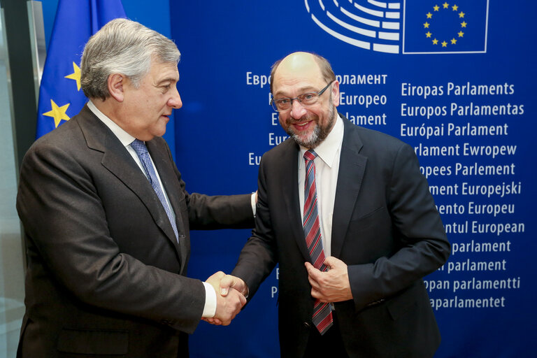 Suriet 10: Hand Over and Press point of Martin SCHULZ and Antonio TAJANI - EP President