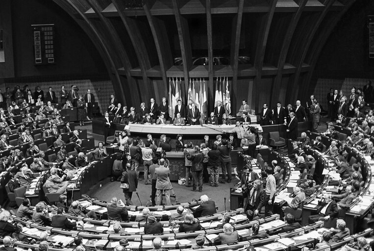 Fotagrafa 9: Election of the new EP President in a plenary session in Strasbourg on the 20th of January 1987