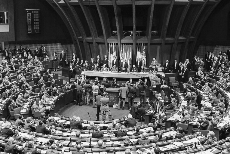 Fotografija 10: Election of the new EP President in a plenary session in Strasbourg on the 20th of January 1987