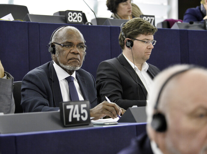 Foto 4: Maurice PONGA in plenary session week 7 2017 in Strasbourg