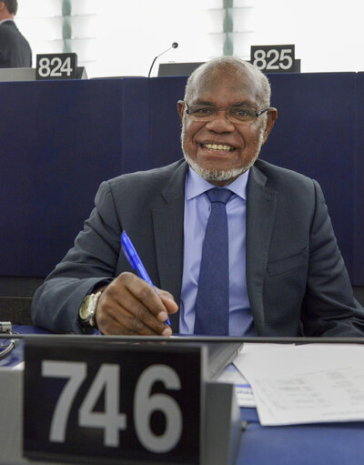 Foto 5: Maurice PONGA in plenary session Week 7 2017 in Strasbourg