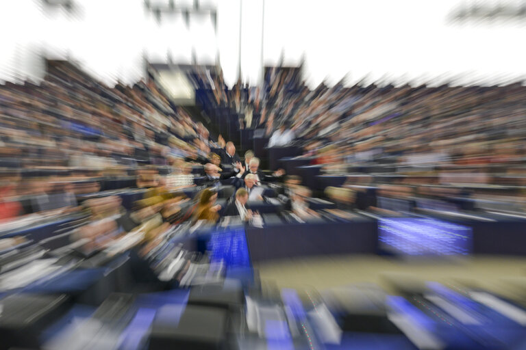 Foto 14: Plenary session week 7 2017 in Strasbourg- VOTES followed by explanations of votes