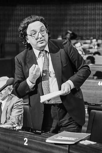 Fotó 19: The Italian Minister of Labour and Social Policy in Plenary session in Strasbourg - April 1985