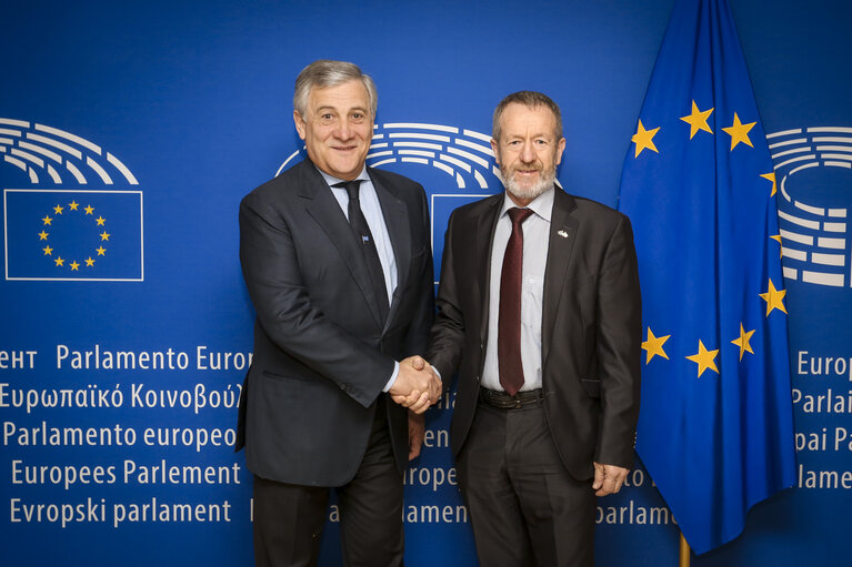 Foto 4: Antonio TAJANI - EP President meets with Vice-president Mairead McGUINNESS