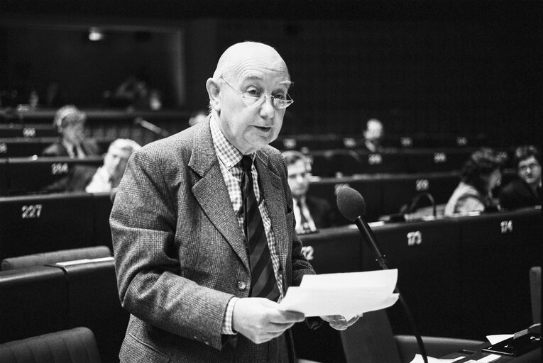 The MEP Peter BEAZLEY during a session in Strasbourg on January 1987