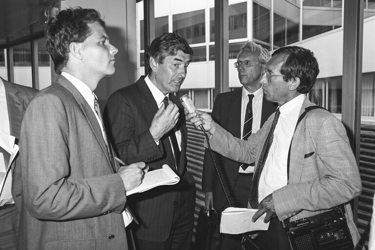 Interview with the Prime Minister of the Netherlands at the EP in Strasbourg in July 1986