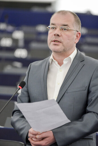 Foto 10: Plenary session week 7 2017 in Strasbourg- VOTES followed by explanations of votes