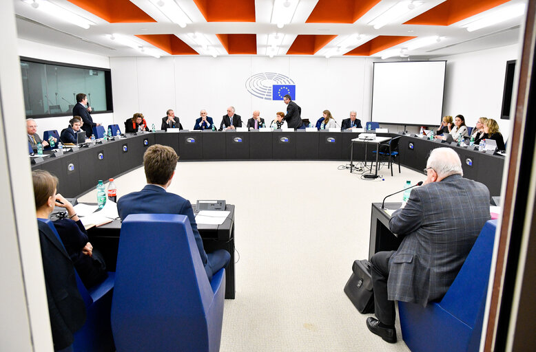 Foto 4: Meeting ' Better Regulation: What does it mean for the Chemical Sector ? '