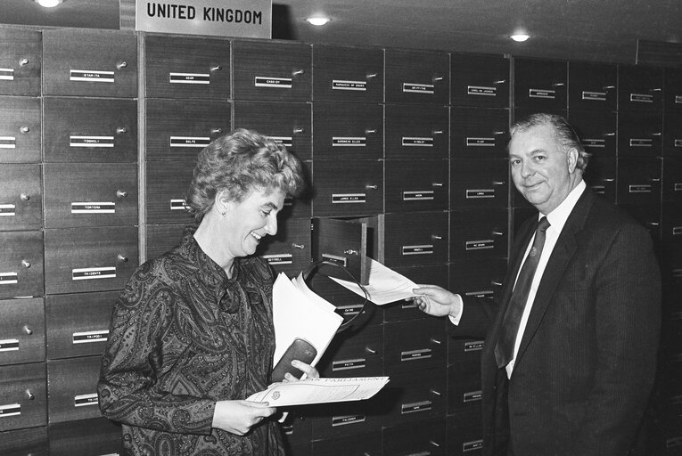 Fotografia 3: Michael ELLIOTT MEP at the EP in Strasbourg in November 1985