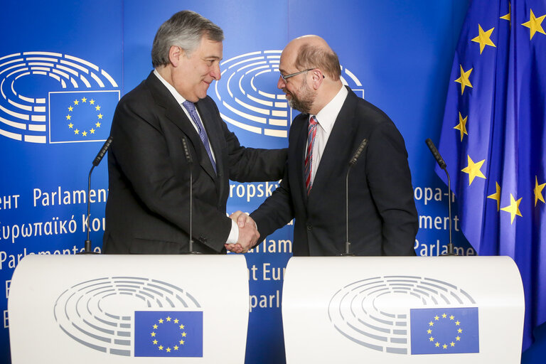 Suriet 2: Hand Over and Press point of Martin SCHULZ and Antonio TAJANI - EP President