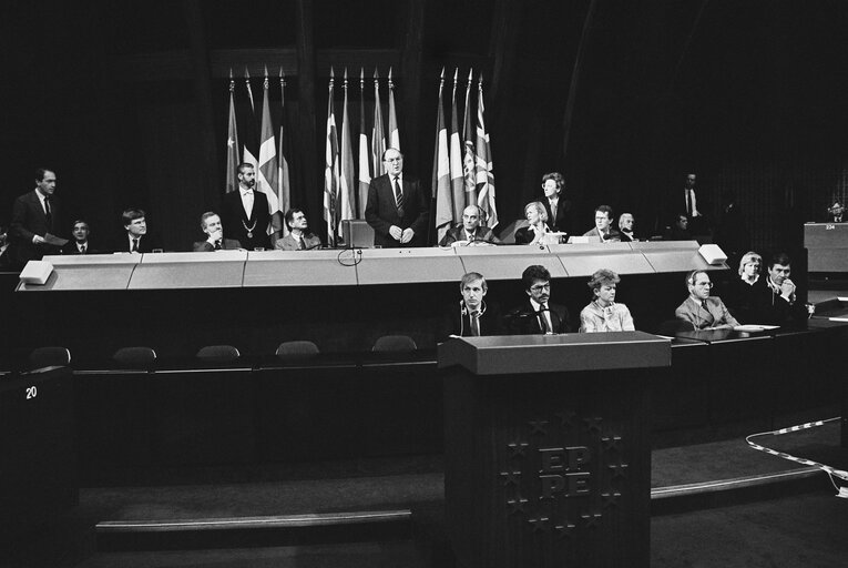 Fotografija 13: Election of the new EP President in a plenary session in Strasbourg on the 20th of January 1987