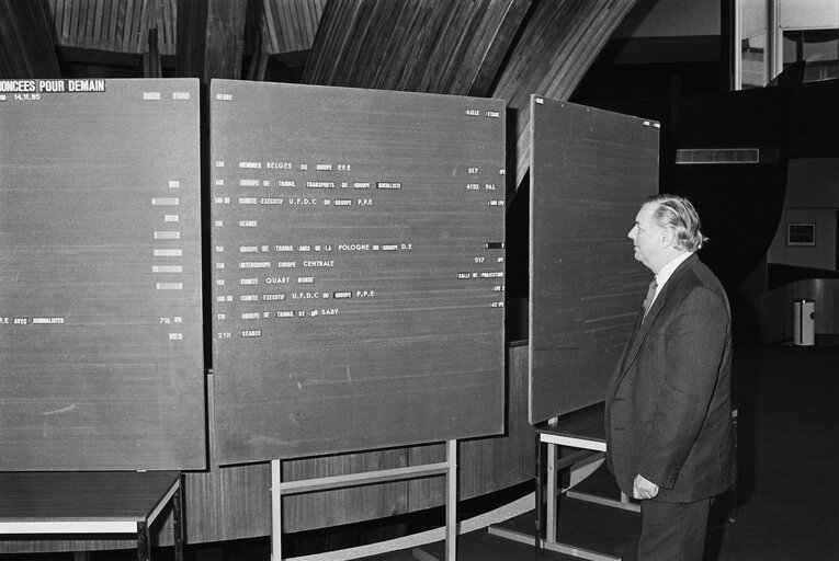 Fotografia 4: Michael ELLIOTT MEP at the EP in Strasbourg in November 1985