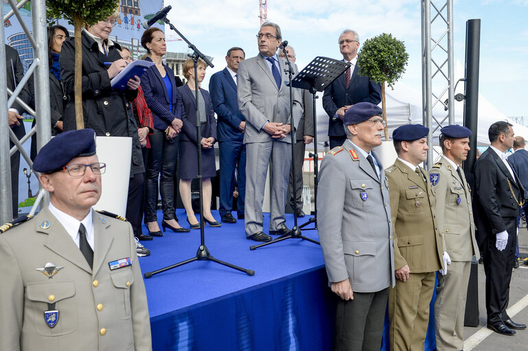 Fotografija 8: Open Day of the European institutions 2017 - Strasbourg -   Raise of the European Union flag by the Eurocorps