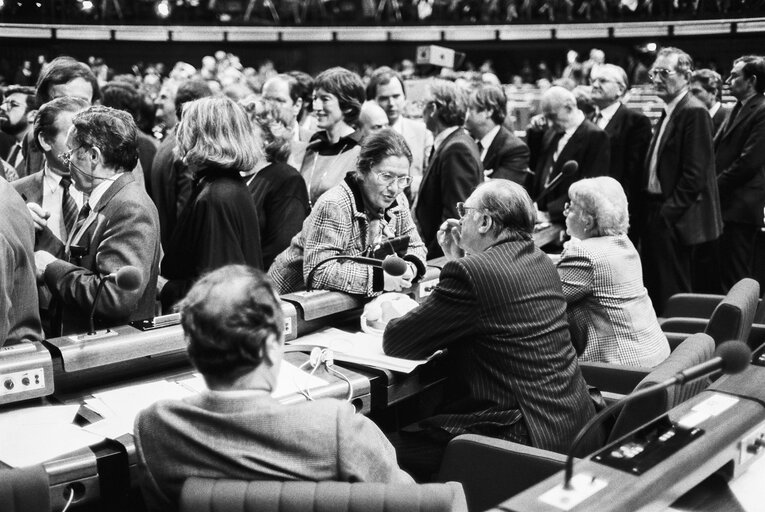 Fotografija 3: Election of the new EP President in a plenary session in Strasbourg on the 20th of January 1987