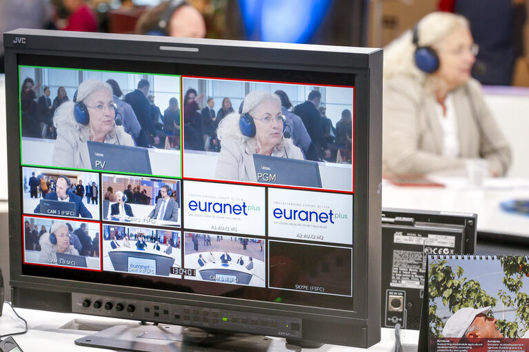 Photo 4: EURANET Citizen's corner - Radio debate