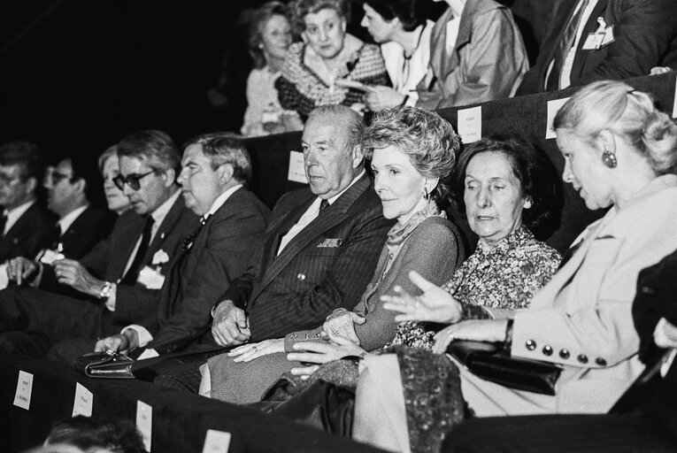 Official visit of Ronald REAGAN President of the United States in Strasbourg in May 1985. Plenary session