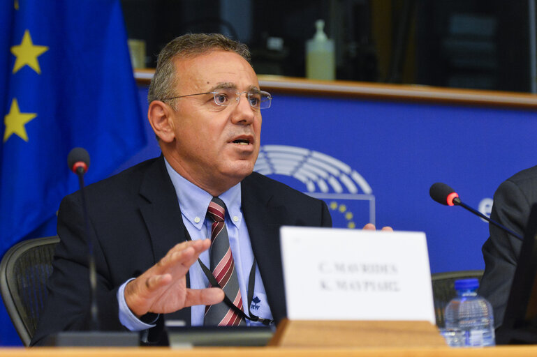 Zdjęcie 13: Financial Illiteracy: Ignorance, repercussions and solutions