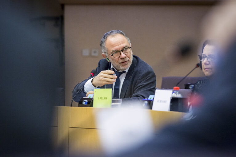 Photo 16 : Election of the AGRI Committee Chair