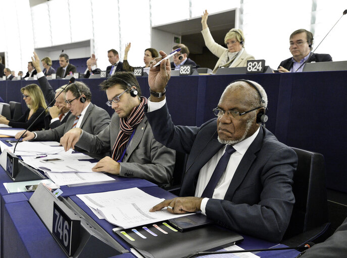 Fotografija 1: Maurice PONGA in plenary session week 7 2017 in Strasbourg